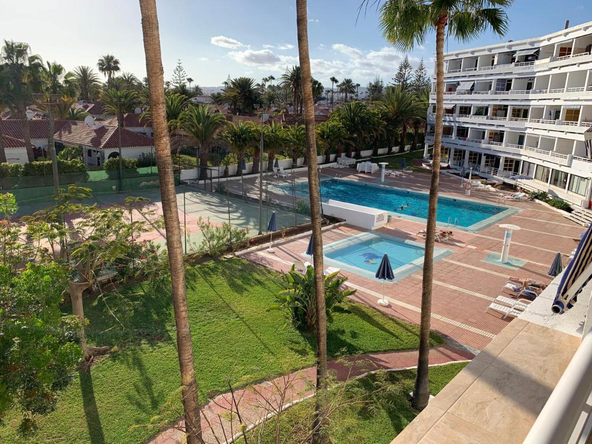 Teneguia-yumbo I * Playa del Ingles (Gran Canaria)